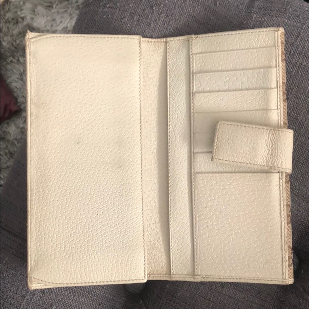 Wallet - Picture 2 of 5